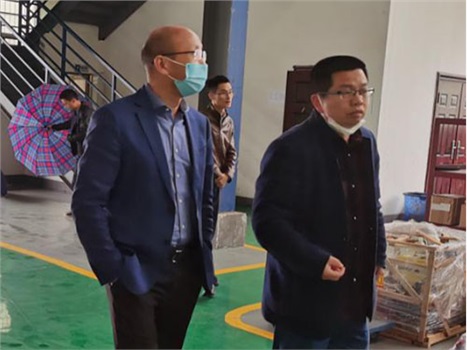 中石化易捷澳托猫领导一行莅临蓝天科技参观考察